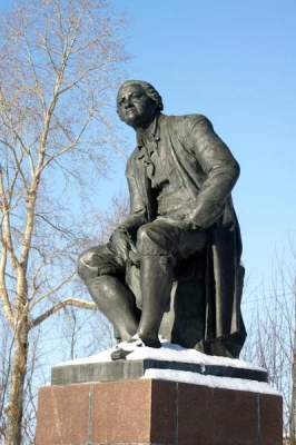Памятник Ломоносову. Автор: Козловский